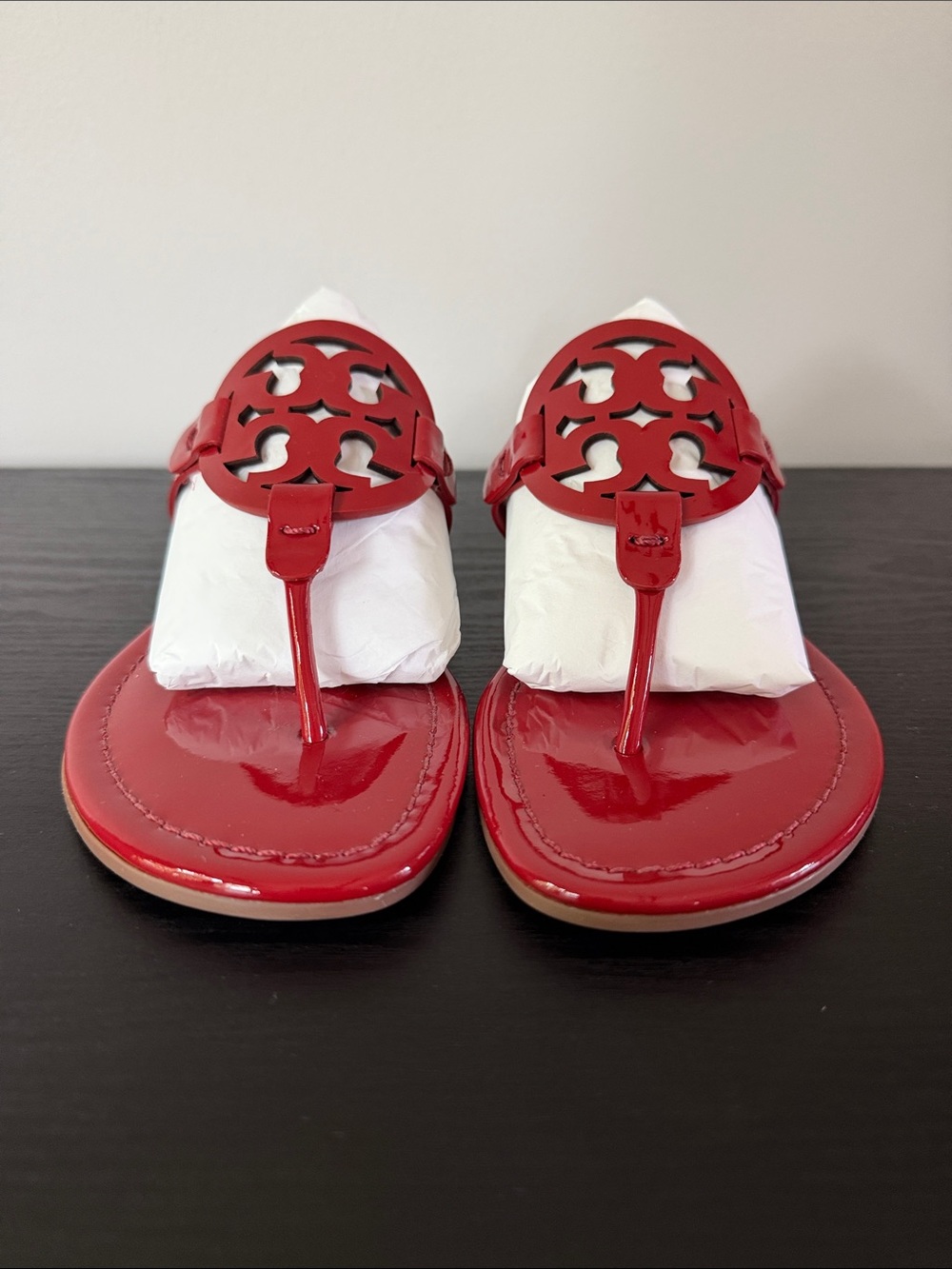 Tory Burch Burgundy Red Patent Leather Logo Thong Sandals - Picture 4 of 9